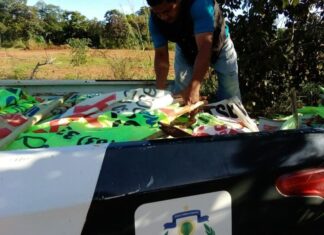 Faixas de propaganda espalhadas por rotatórias são recolhidas em Palmas; responsáveis podem ser multados em até R$ 2 mil