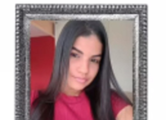 Jovem que morreu após acidente entre moto e caminhão em rotatória é enterrada em Palmas