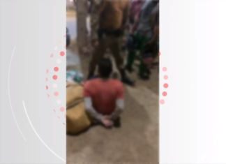 VÍDEO: População amarra e bate em vendedor ambulante suspeito de importunação sexual