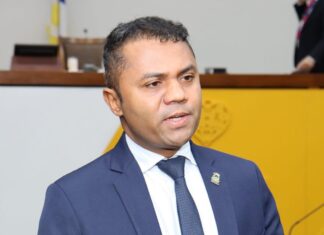 Deputado Moisemar Marinho assume cargo no governo e abre vaga na Assembleia