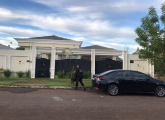 Polícia Federal cumpre mandados em operação para investigar contratos da Secretaria da Saúde