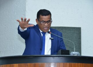 Suplente Júnior Brasão toma posse na Assembleia Legislativa após deputado assumir cargo no governo