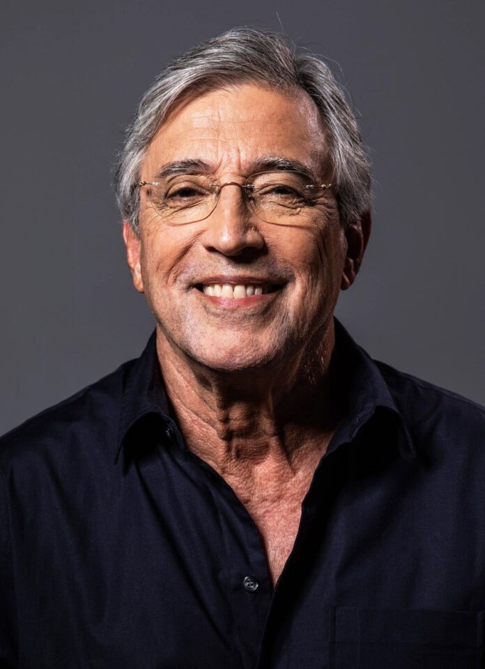 01-ivan-lins-por-rodrigo-simas-easy-resize.com_