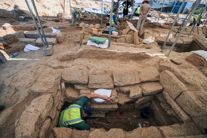 arqueologos-gaza-scaled