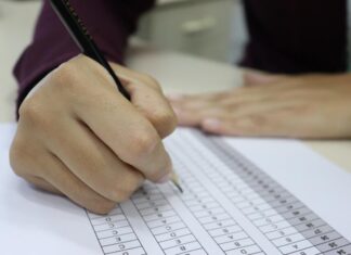Universidade lança concurso público com 60 vagas e salários de até R$ 4,5 mil; veja edital