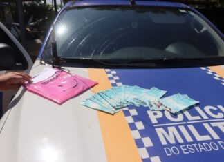 Mulher é presa ao receber encomenda com R$ 2 mil em notas falsas e porção de cocaína