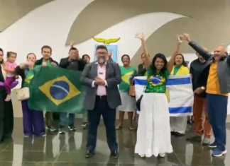 Avião da FAB repatriou grupo de tocantinenses que estava em excursão a Israel quando guerra com Hamas começou