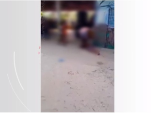 VÍDEO: Suspeito de matar homem em balneário corta camisa da vítima com faca antes de fugir