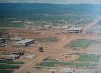Engenheiro que trabalhou na construção da Praça do Girassóis como estagiário mostra antes e depois no palácio