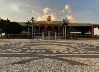 Governo decreta ponto facultativo e servidores terão folga prolongada no feriado de Nossa Senhora Aparecida