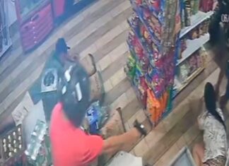 Clientes e funcionários de mercado são rendidos e amarrados durante assalto; VÍDEO