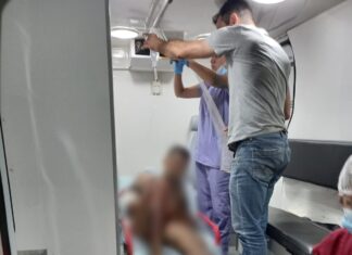 Homem é baleado com quatro tiros enquanto andava por rua