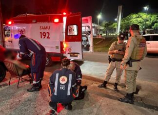 Homem é atingido por 24 golpes de faca após ter celular roubado por quatro suspeitos