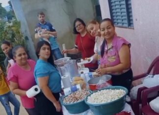 Professora que se dedica a ações solidárias diz que fazer o bem a ajudou na luta contra depressão: ‘minha missão na terra’