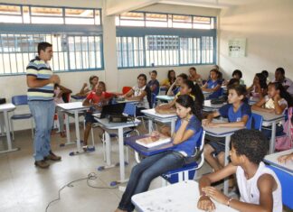 Novos aprovados no concurso da educação são nomeados para assumirem cargos; confira