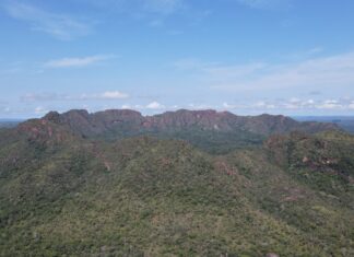 Serra da Cangalha: cratera formada há 300 milhões de anos por queda de meteorito surpreende pelas belezas naturais e turismo