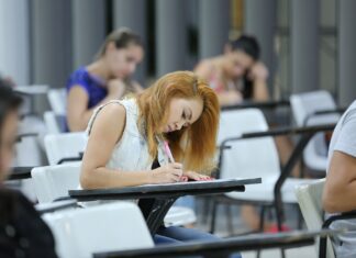 Câmara de vereadores abre inscrições para concurso com vagas imediatas; veja cargos e salários