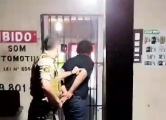 Vídeo mostra suspeito de matar garçonete sendo preso após ser espancado pela população