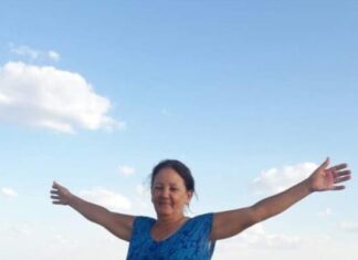 Parentes se despedem de idosa que morreu após perder controle de moto: ‘metade de nós se foi ontem’