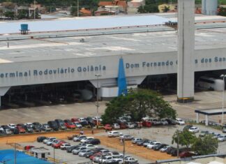 Adolescente que foi abusada por motorista de ônibus enquanto dormia ficou em ‘estado de choque’, diz polícia