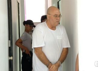 Médico condenado por matar ex-mulher estrangulada é preso enquanto recebia atendimento em clínica