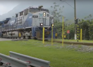 Ferrovia no sul do estado começa a operar e concessionária alerta sobre cuidados durante a passagem de trens