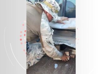 Vídeo mostra momento em que policiais encontram mais de R$ 4 milhões em drogas em fundo falso de caminhonete