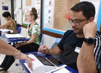 Convocados para trabalhar no dia das eleições têm até 30 de agosto para pedir transferência do local de votação