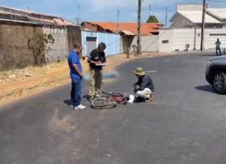 Idoso de 68 anos morre após ser atropelado enquanto andava de bicicleta por rua