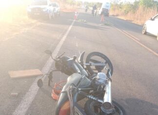 Motociclista morre após perder controle da moto e cair em acostamento na TO-222