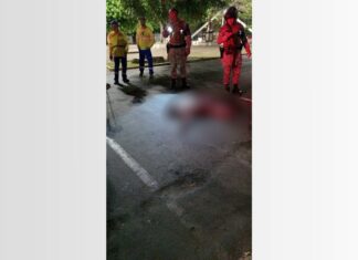 Morador de rua é assassinado a facadas após briga em praça, diz PM