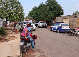 Homem é assassinado a tiros enquanto estava no quintal de casa