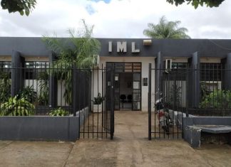Filho vai fazer visita e encontra pai morto dentro de casa, diz polícia