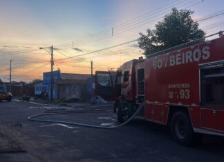 Mulher é encontrada morta dentro de casa que pegou fogo em Palmas