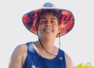 Gerente de loja morre após perder controle de moto e bater em poste