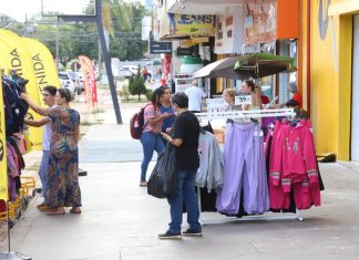 Veja o que abre e fecha no feriado de Proclamação da República