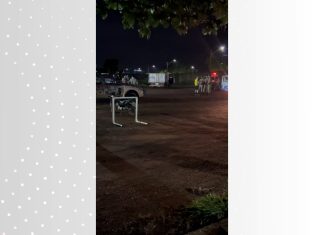 Criança de 6 anos morre com tiro acidental na cabeça após pegar arma de policial dento de carro, diz PM