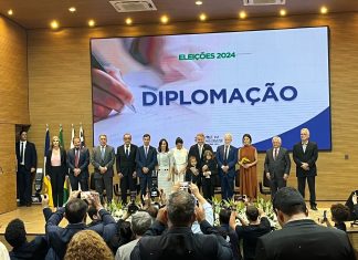 Prefeito eleito Eduardo Siqueira Campos e vereadores titulares de Palmas são diplomados