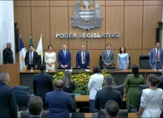 Veja como foi a posse de Eduardo Siqueira Campos (PODE) como prefeito de Palmas e dos vereadores eleitos