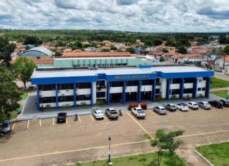 Justiça suspende aumento de salários para prefeito, secretários e vereadores de Araguatins; reajustes chegaram a R$ 8,8 mil
