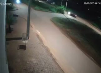 Câmera de segurança flagra acidente entre carro e moto que matou adolescente de 15 anos