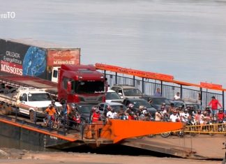 Marinha faz fiscalização e aponta que balsas estavam operando acima da capacidade na travessia entre TO e MA onde ponte desabou