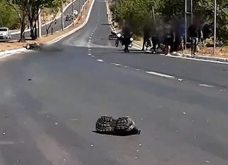 Jovem de 21 anos morre após perder controle de moto em avenida e atingir poste