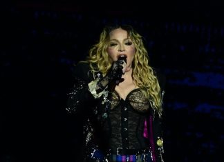 Madonna diz que ficou inconsciente por quatro dias durante internação por infecção bacteriana