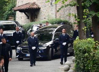 Funeral de Giorgio Armani acontece na terra natal do estilista