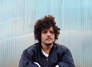 Chico Chico lança no fim de outubro o álbum solo ‘Let it burn / Deixa arder’