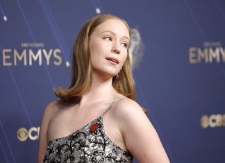 Quem é Hannah Einbinder, atriz que ganhou Emmy e causou polêmica com discurso
