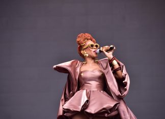 Vozes femininas do rap abrem The Town com Karol Conká, Ebony e Ajulia Costa
