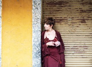 Sandra Pêra se declara a Gonzaguinha com o pulso vital que valoriza o álbum ‘Eu apenas queria que você soubesse’