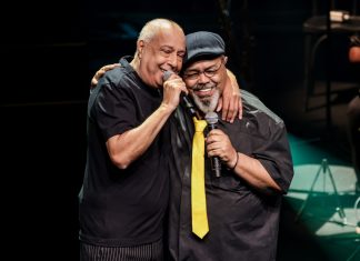 Sombrinha revê amigos ao repisar 50 anos de samba e suor em show no Rio